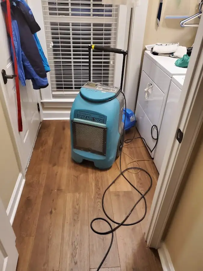Commercial dehumidifier deployed for Flood Damage Cleanup in River Oaks